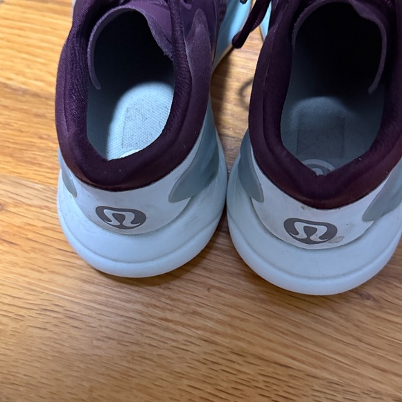 Lululemon maroon running sneakers - Picture 4 of 6